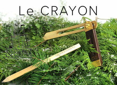une fausse équerre Crown Hand Tools achetée, un crayon de charpentier Largeot & Coltin offert