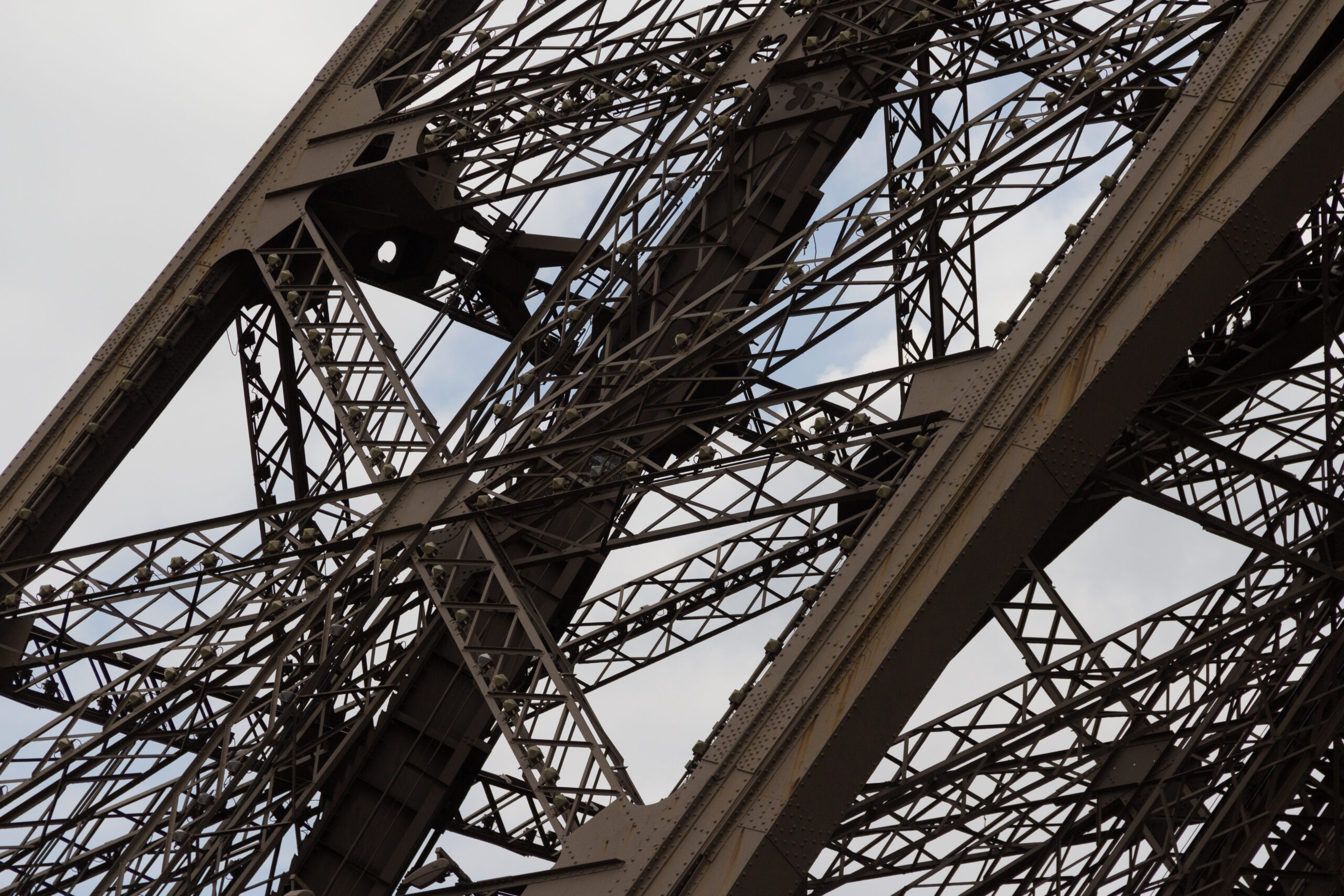 Eiffel tower support detail
